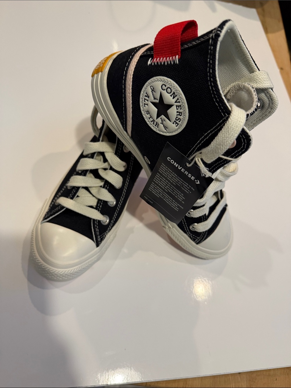 NWT Converse Chuck Taylor All Star High Tops Size 8 - Picture 11 of 14